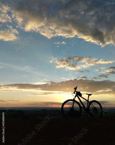 Fototapeta Naklejka Na Ścianę i Meble -  silhouette of a bike