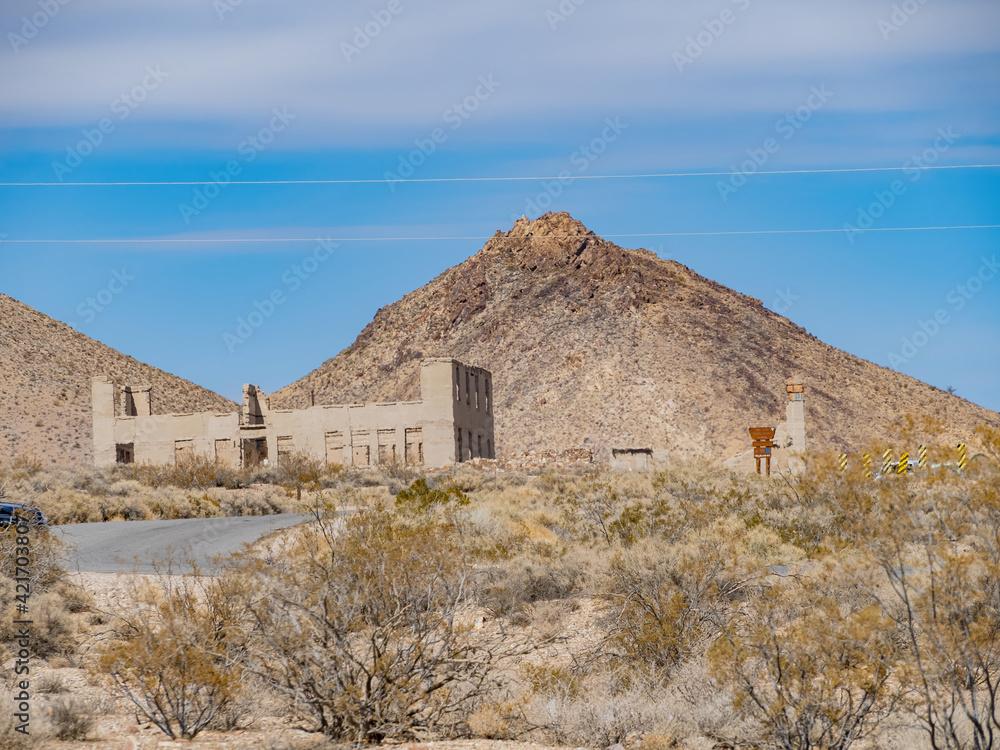 Fototapeta premium Sunny view of the abandon building in Rhyolite area