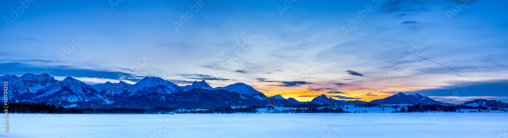 Hopfensee im Winter, Allgäu, Schwaben, Deutschland Hopfensee im Winter, Allgäu, Schwaben, Deutschland