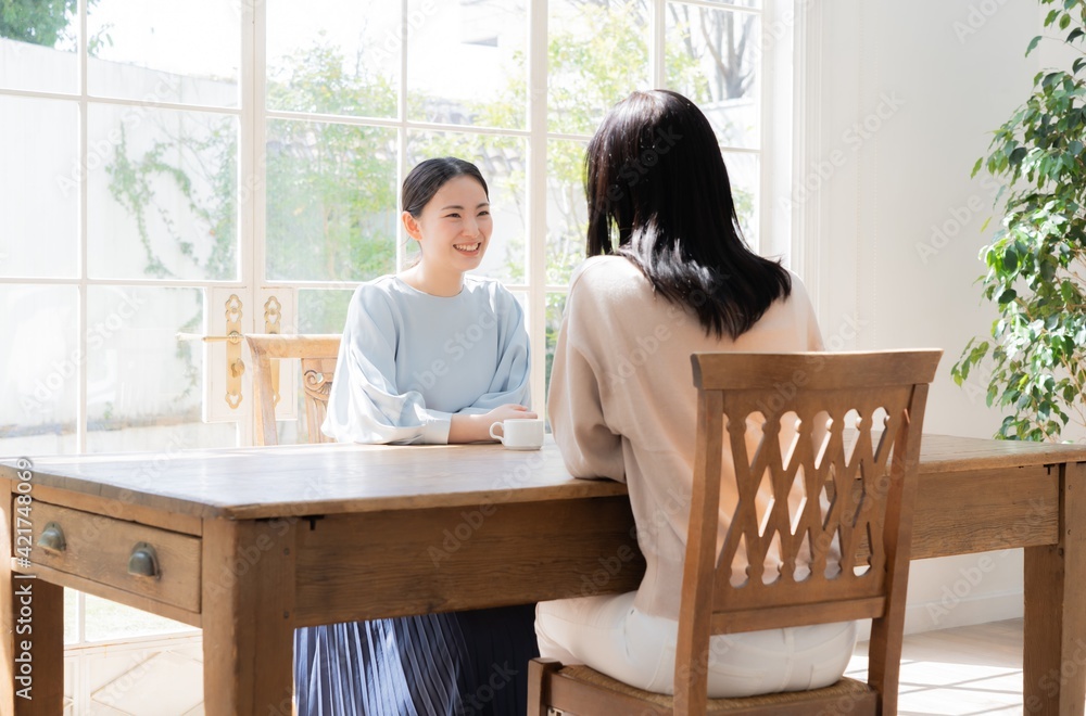 日本人 若い女性二人のポートレート 日本人 若い女性二人のポートレート