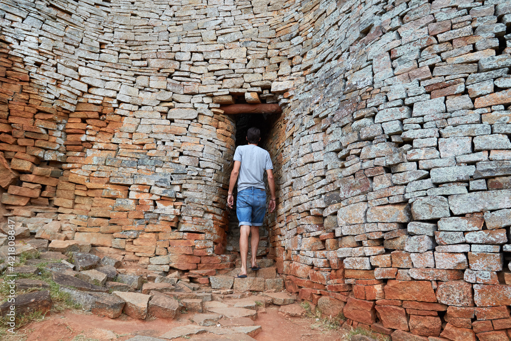 Great Zimbabwe is an ancient city in the south-eastern hills of Zimbabwe Great Zimbabwe is an ancient city in the south-eastern hills of Zimbabwe