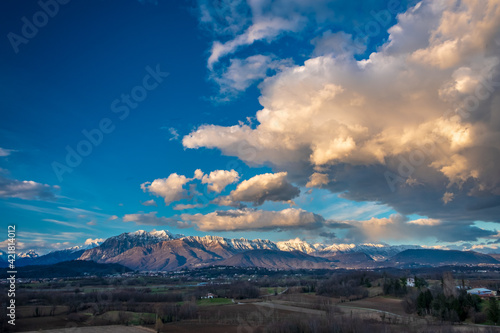 Winter colorful sunset in the countryside of Friuli-Venezia Giulia, Italy © zakaz86