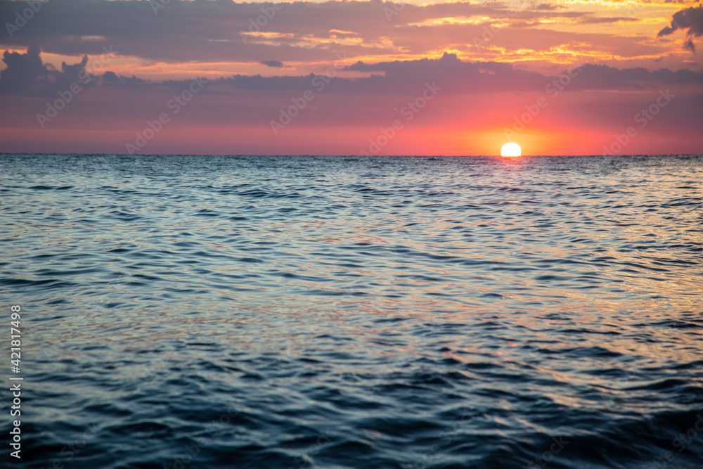Fototapeta premium Horizon on the sea at sunset.