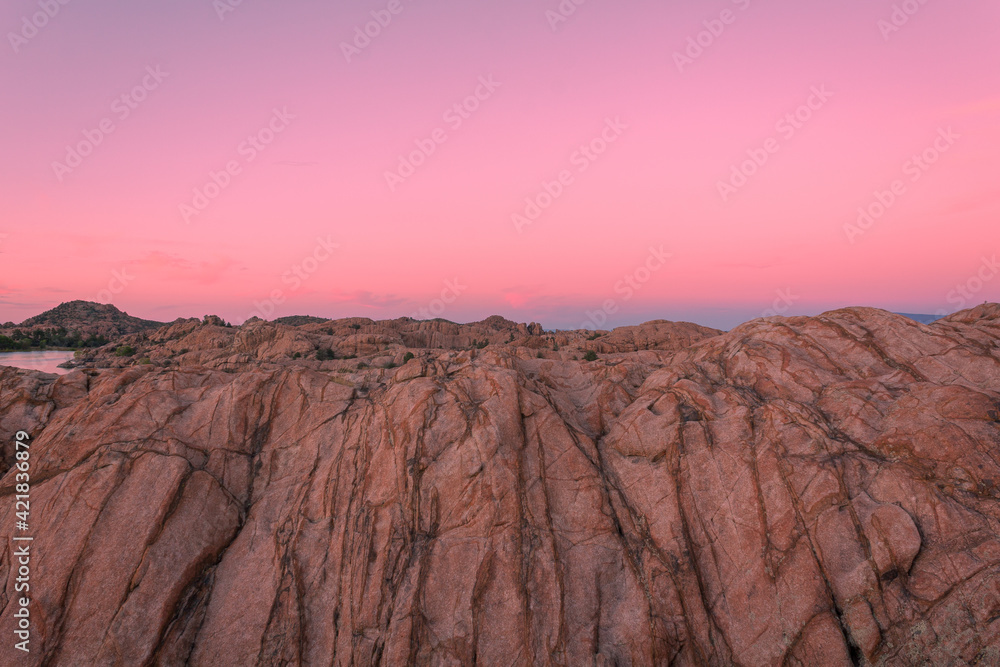 Fototapeta premium Willow Lake Prescott Arizona Sunset Landscape