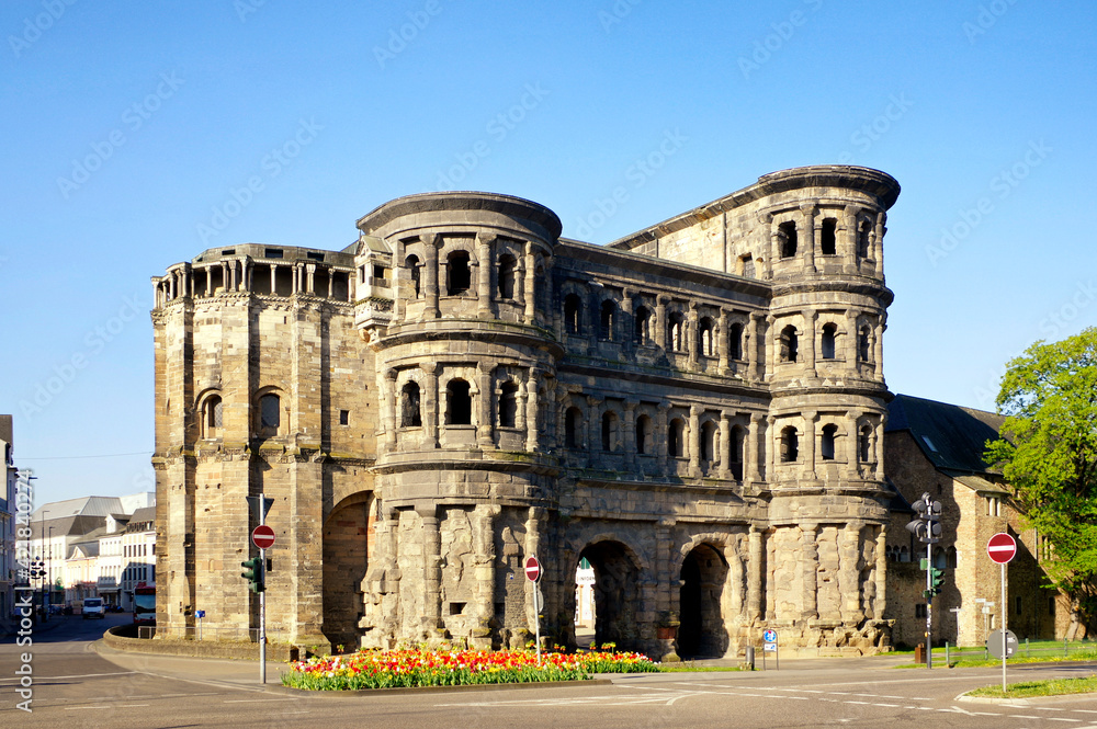 Das römische Stadttor Porta Nigra in Trier