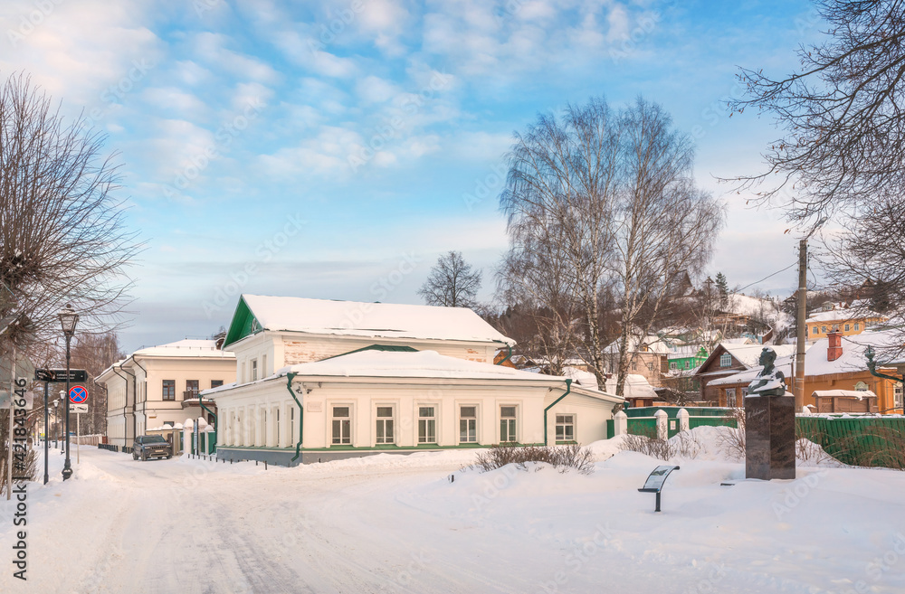 Landscape Museum and a monument to the artist Levitan in Plyos. Inscription: I. Levitan Landscape Museum and a monument to the artist Levitan in Plyos. Inscription: I. Levitan