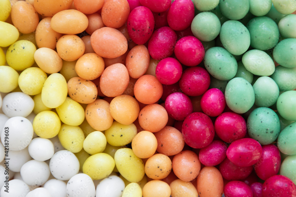 Colorful speckled easter dragées
Colorful speckled easter dragées