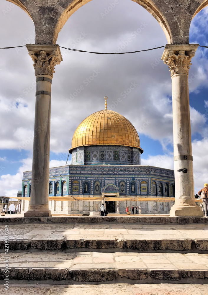 Fototapeta premium A view of the Dome of the Rock in Jerusalem