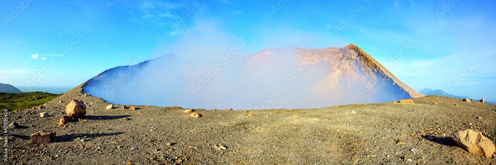 Sur le volcan Telica au Nicaragua