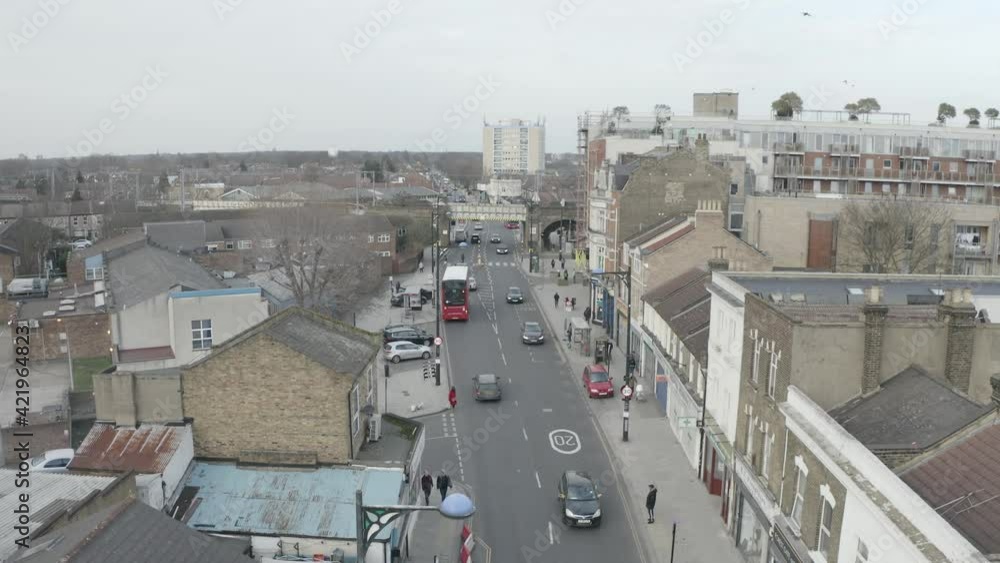 STRAIGH FORWARD SHOT OF LONDON COMMUNITY LOW ALTITUDE FLIGHT STRAIGH FORWARD SHOT OF LONDON COMMUNITY LOW ALTITUDE FLIGHT