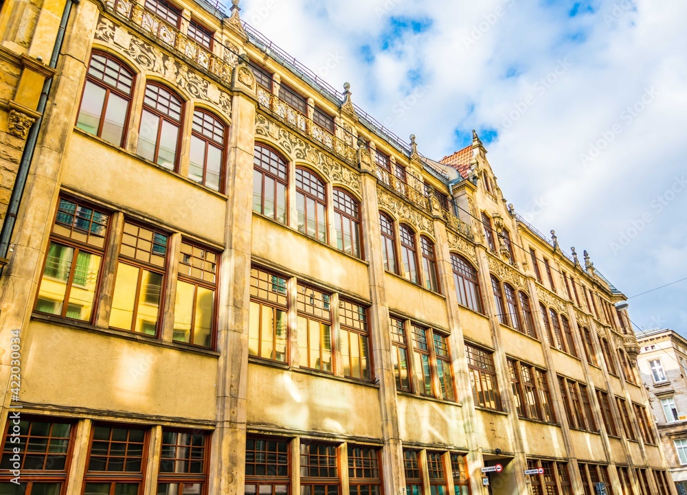 Stara kamienica we Wrocławiu