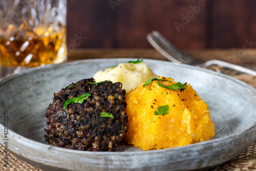 Bild auf Leinwand Haggis, neeps and tatties