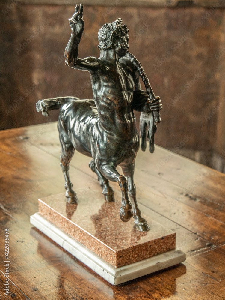 centaur statue - obrazy, fototapety, plakaty 