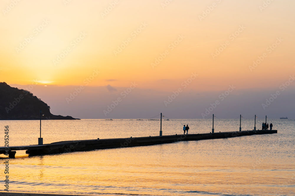 Naklejka premium 【千葉県】南房総 夕焼けの原岡桟橋