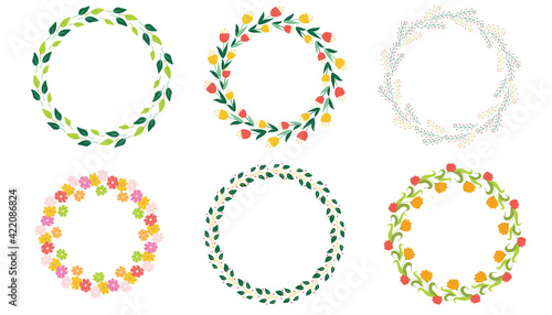 Round frame made of flowers. A set of round simple frames made of flowers and leaves. Round flower wreath. Vector illustration