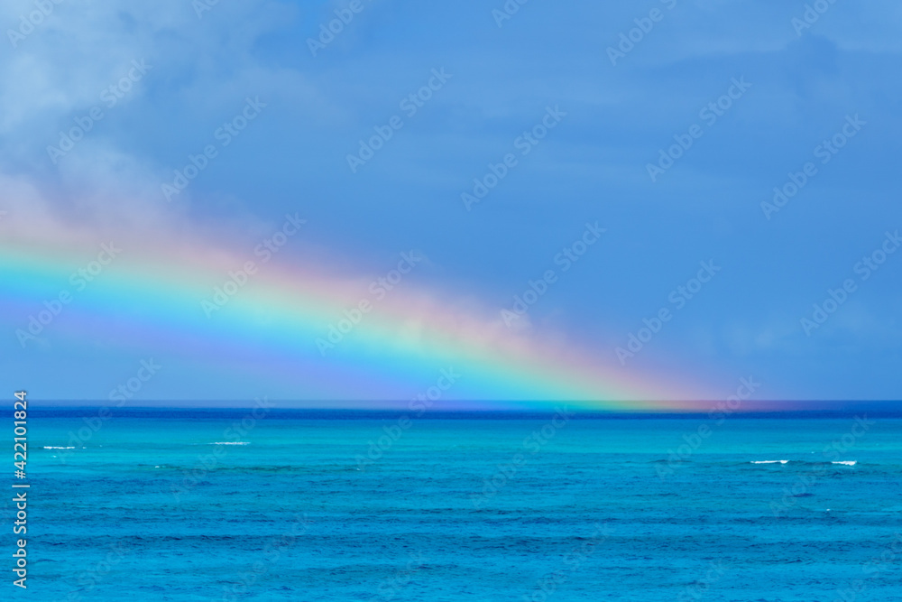 Obraz premium Rainbow over Grace Bay, Providenciales, Turks and Caicos