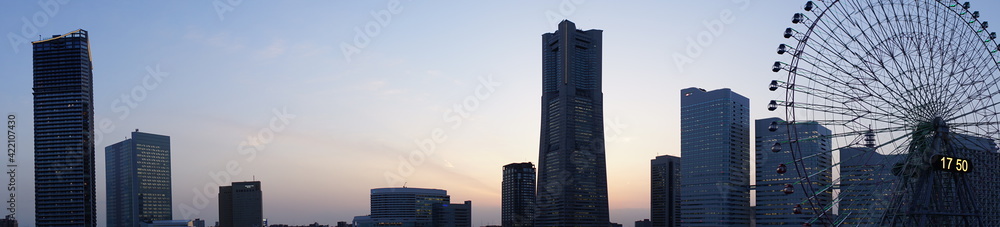 Cityscape of Yokohama Minatomirai city at sunset, Japan, Panoramic view - 横浜 みなとみらい 夕日 パノラマ