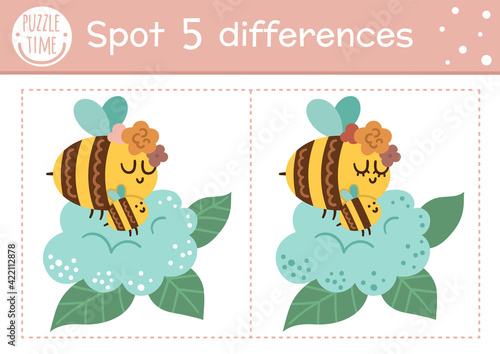 Mothers day find differences game for children. Holiday educational activity with funny baby bumblebee and his mother. Printable worksheet with cute characters. Spring puzzle for kids..