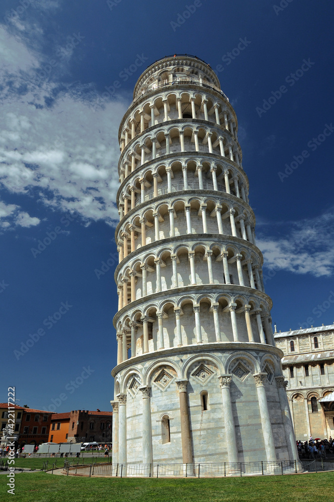 oblique tower in Pisa, portrait photography