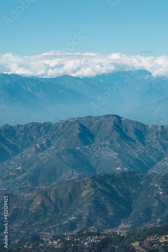 Mountains and clouds in Nepal © akslam