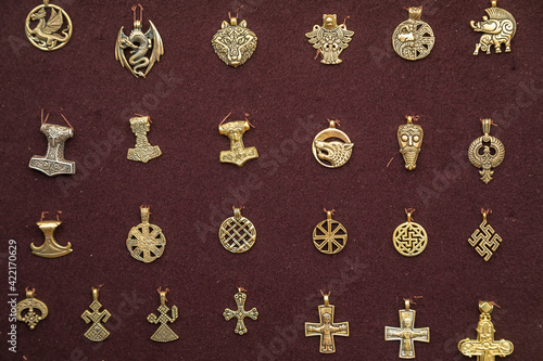 Obraz na płótnie Handmade Traditional Pagan Bronze Amulets w salonie