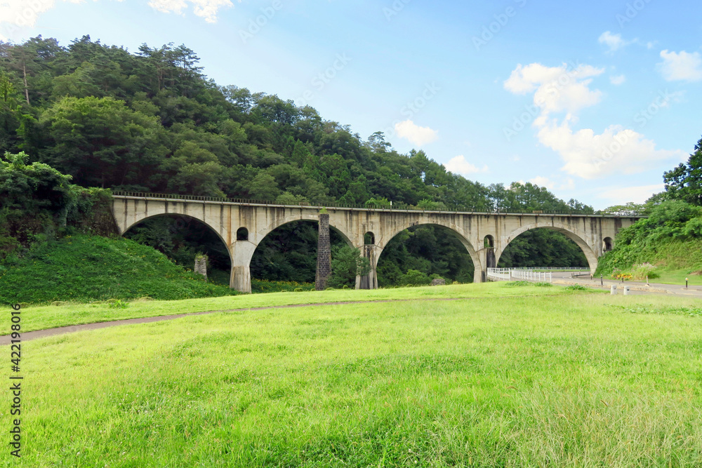 Fototapeta premium 宮守川橋梁（めがね橋）