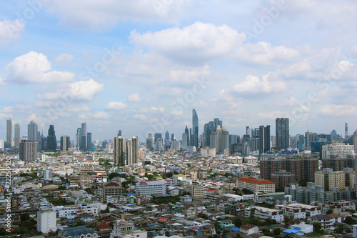 高層ビルから眺めるバンコクの街並み