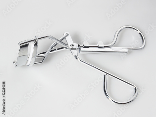 Top view of metal eyelash curler