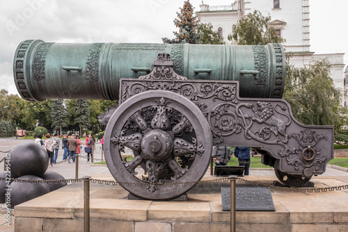  The Tsar Cannon, cast in bronze in 1586 by A. Chokhov on Cannon yard. Tourists visiting the sights