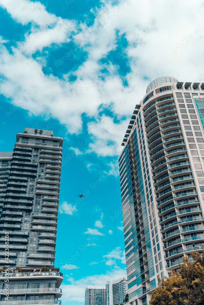 Fototapeta premium office building sky color blue downtown midtown Miami Florida 