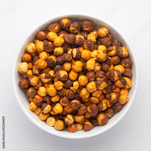 Bilde på lerret Close-Up of Crunchy Roasted Chana Masala in white Ceramic bowl, made with Bengal Grams or Chickpeas