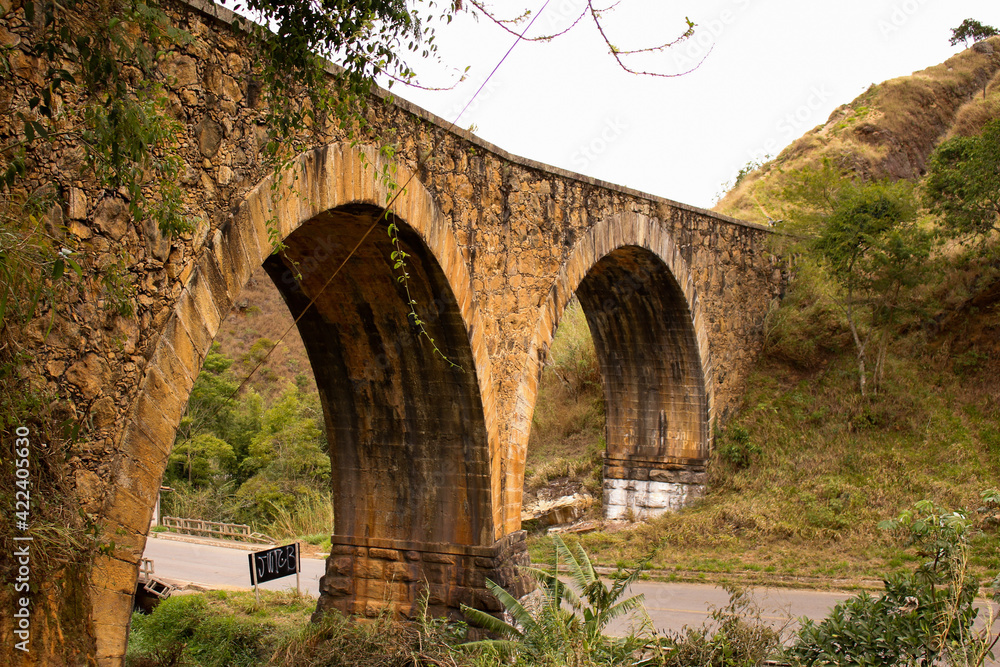 Fototapeta premium old stone bridge