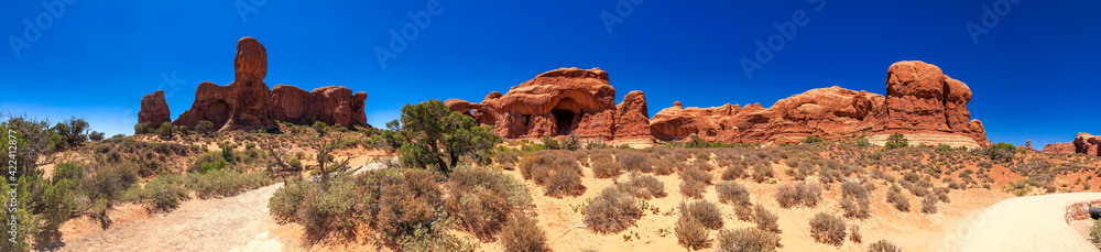 Double Arch trailhead in Arches National Park, Utah