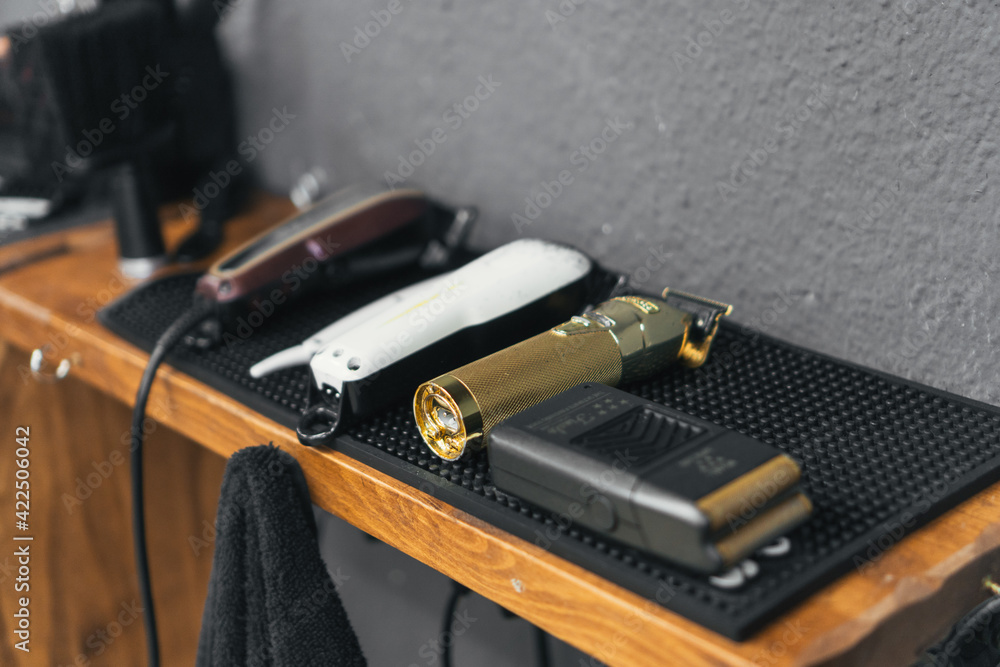 Hairdressing and barbershop, artistic and youthful cutting styles. Hairdressing and barbershop, artistic and youthful cutting styles.