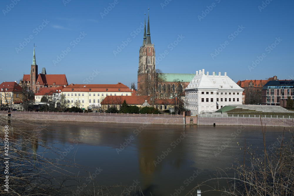 Fototapeta premium Wroclaw, Poland, general cityscape with Old Town, st. John's Cathedral and Odra river.
