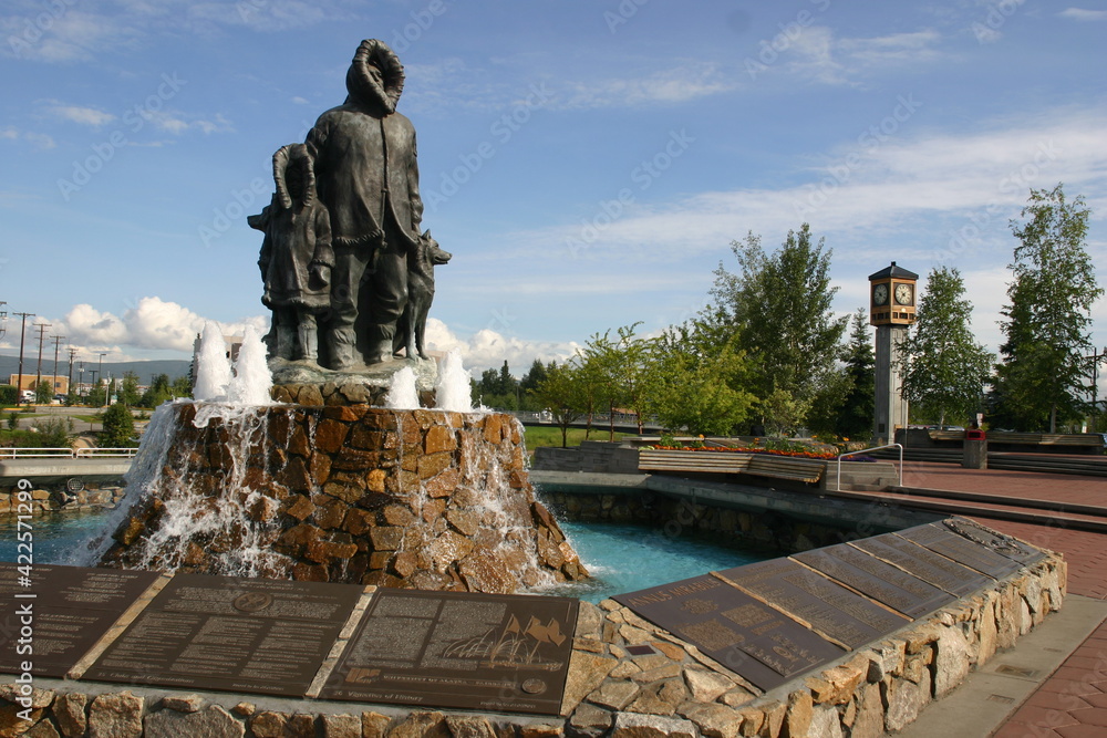 Inuit Monument Golden Heart Plaza, Inuit Fountain Monument in Fairbanks, Alaska ...