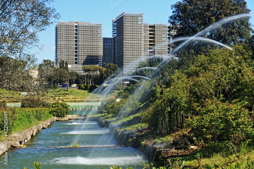 Roma, laghetto dell'Eur: il giardino delle cascate