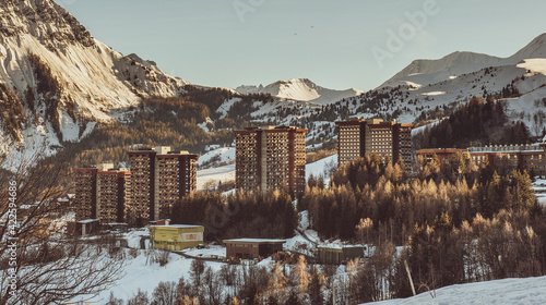 Immeuble de station de ski dans les Alpes Françaises