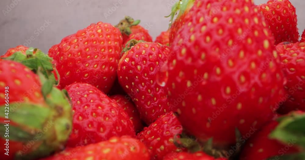 Fresh Strawberries - Cinematic Revealing Rotation Fresh Strawberries - Cinematic Revealing Rotation