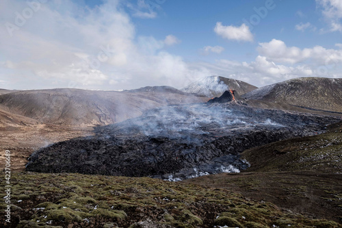 Fissure eruption in the Geldingadalur valley on Mount Fagradalsfjall near the town of Grindavik on the Reykjanes peninsula in southwest Iceland.  © Tobias Seeliger