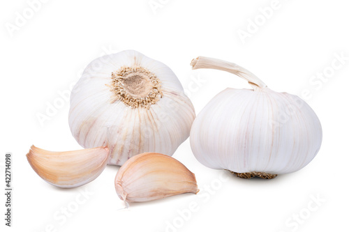Fresh peeled garlic cloves, bulb with garlic slices