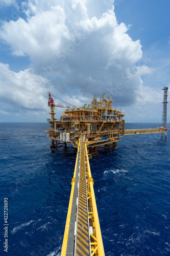 Offshore production platform in petroleum industry
