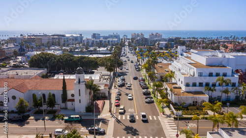 Fotografiet Daytime aerial view of the downtown city area of Oceanside, California, USA