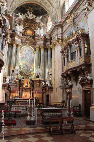 Fototapet choir of a baroque church (peterskirche) in vienna (austria)