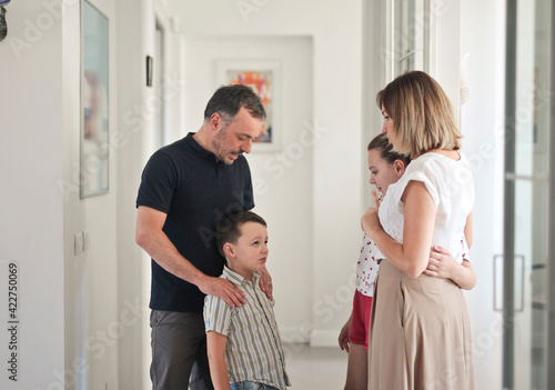 Fotografie family at home during a  conversation