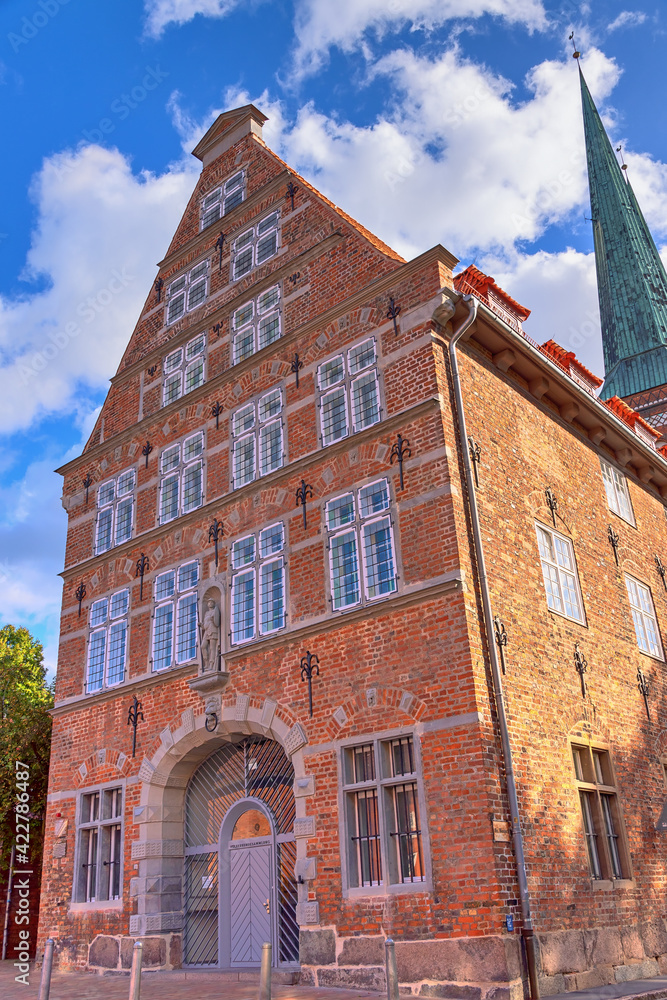 Fototapeta premium Das Zeughaus in der Hansestadt Lübeck, Schleswig-Holstein