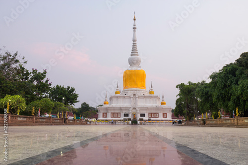 Phra That Nadun