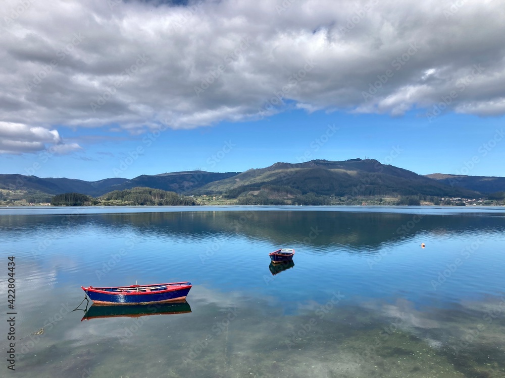 Atardecer en Origueira con reflejos en el agua