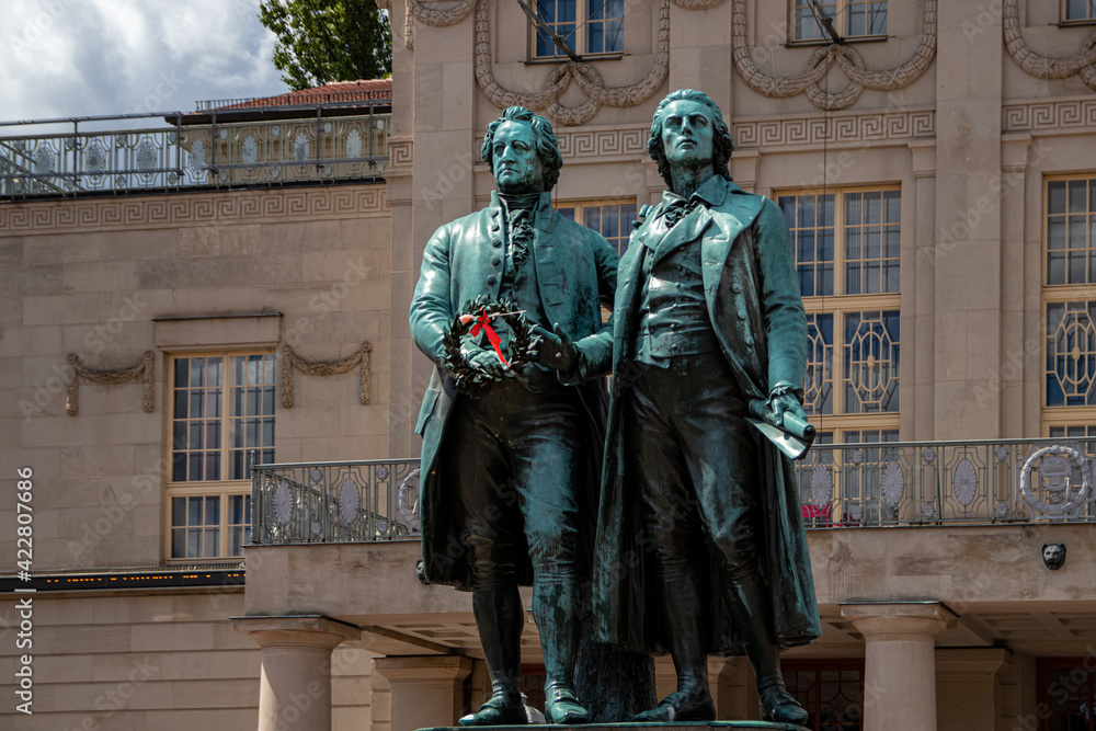 Statue von Schiller und Goethe