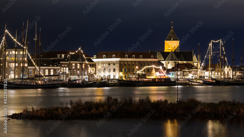 Naklejka premium City of Kampen by night